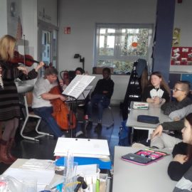 Klangwerkstatt des Theaters Hagen besucht Wilhelm-Kraft-Gesamtschule