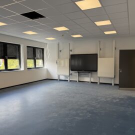 Ein erster vorsichtiger Blick in unseren Neubau Ein erster vorsichtiger Blick in unseren Neubau